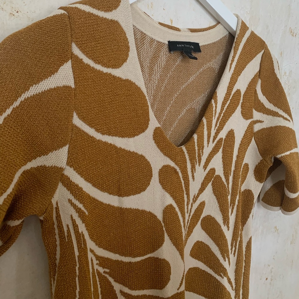 Ann Taylor Cream and Mustard Brown Patterned V-Neck Dress